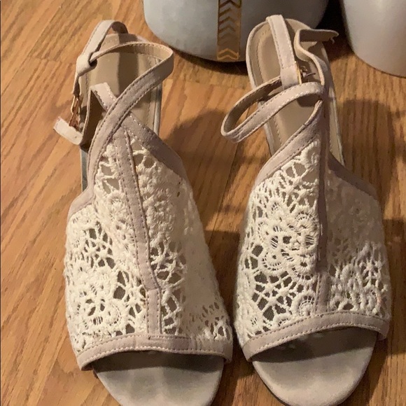 Lace/macrame bootie sandals - Picture 2 of 5